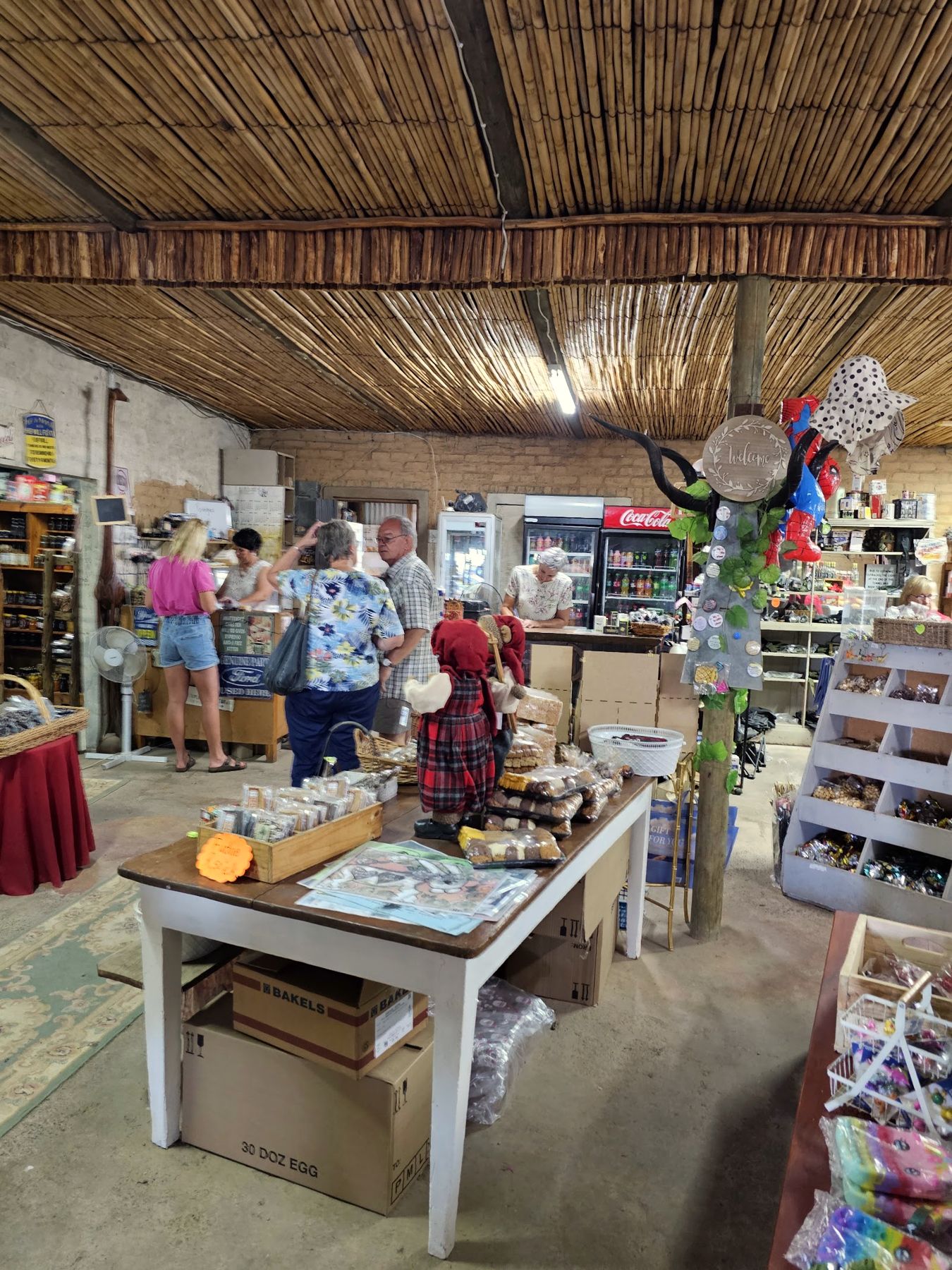 Binne in die winkel